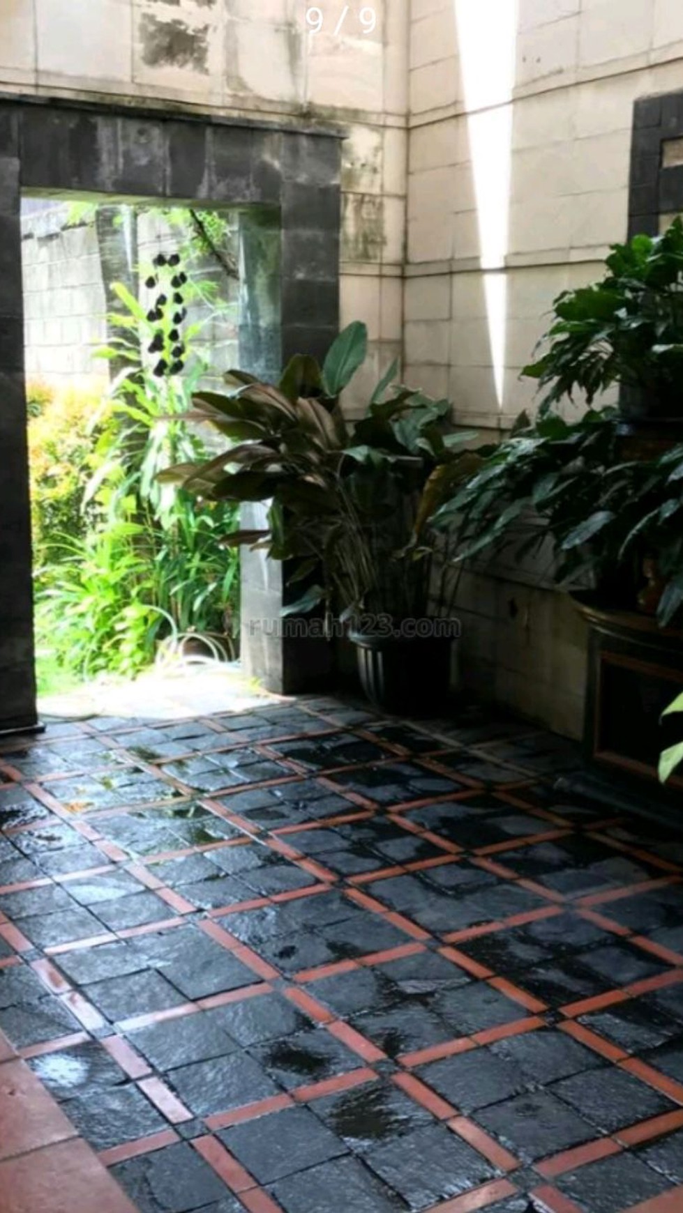 Rumah Asri Sangat Terawat dan Mewah @ Pekayon Pejaten Barat