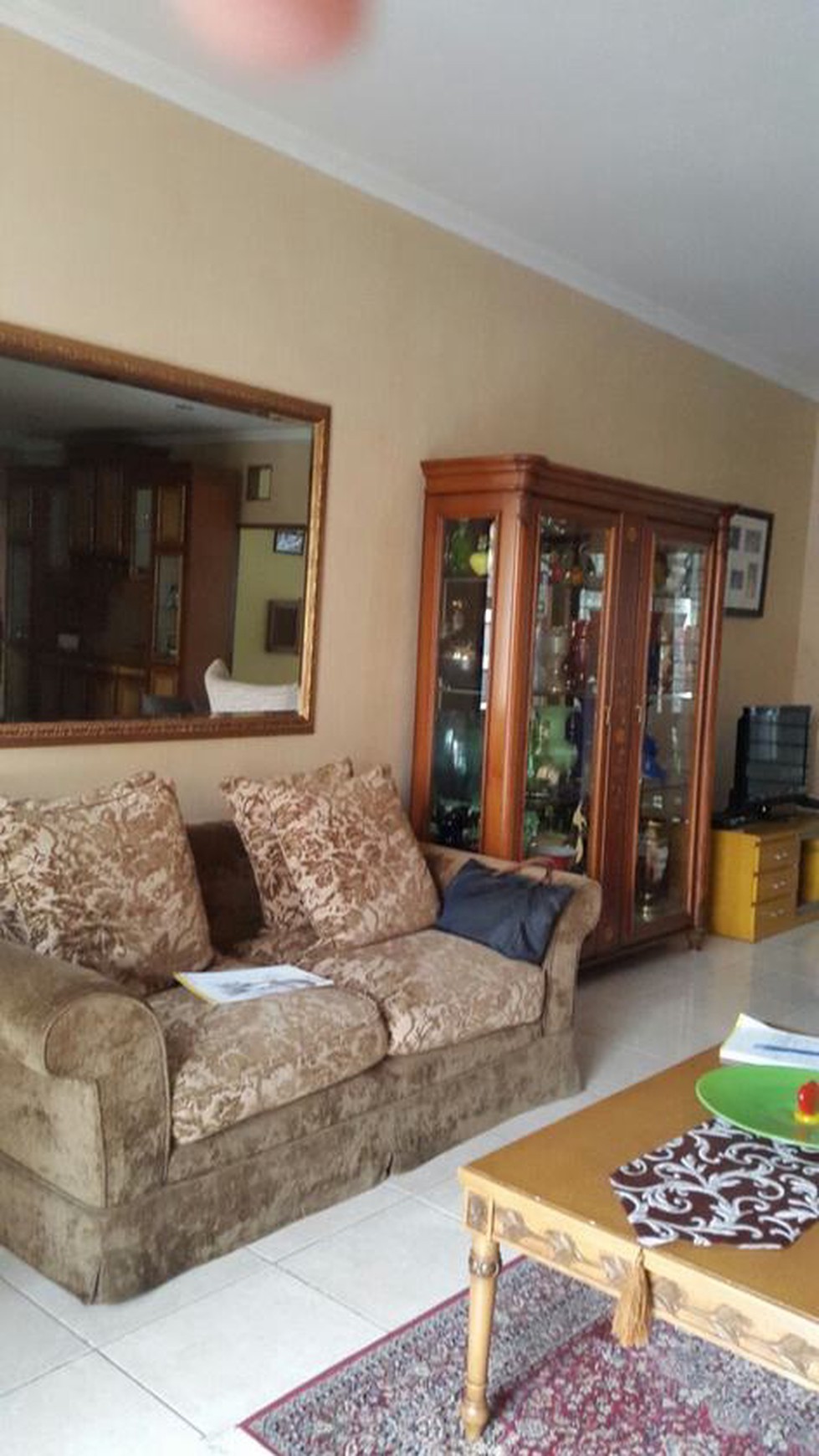 BU....!!! Dijual rumah di Villa Melati Mas, kondisi bagus, harga resonable, strategis, pusat pendidikan dan kuliner, siap huni