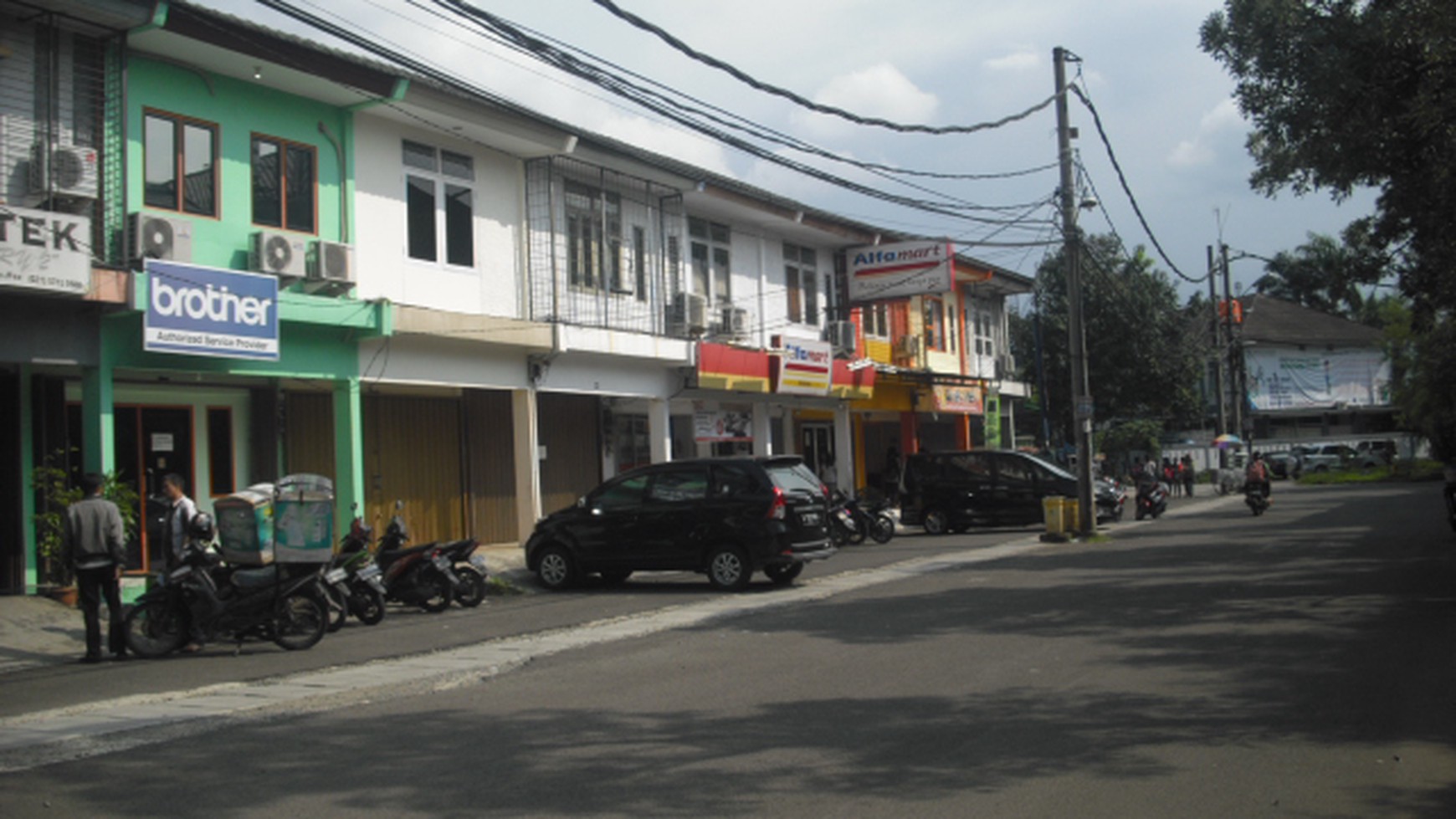 Ruko pinggir jalan Raya Griya Sutera