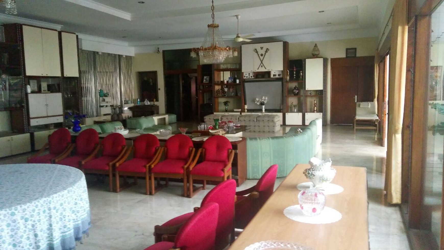 Rumah Lama Terawat dengan Lokasi Strategis @ Pejaten Barat Raya, Jakarta Selatan