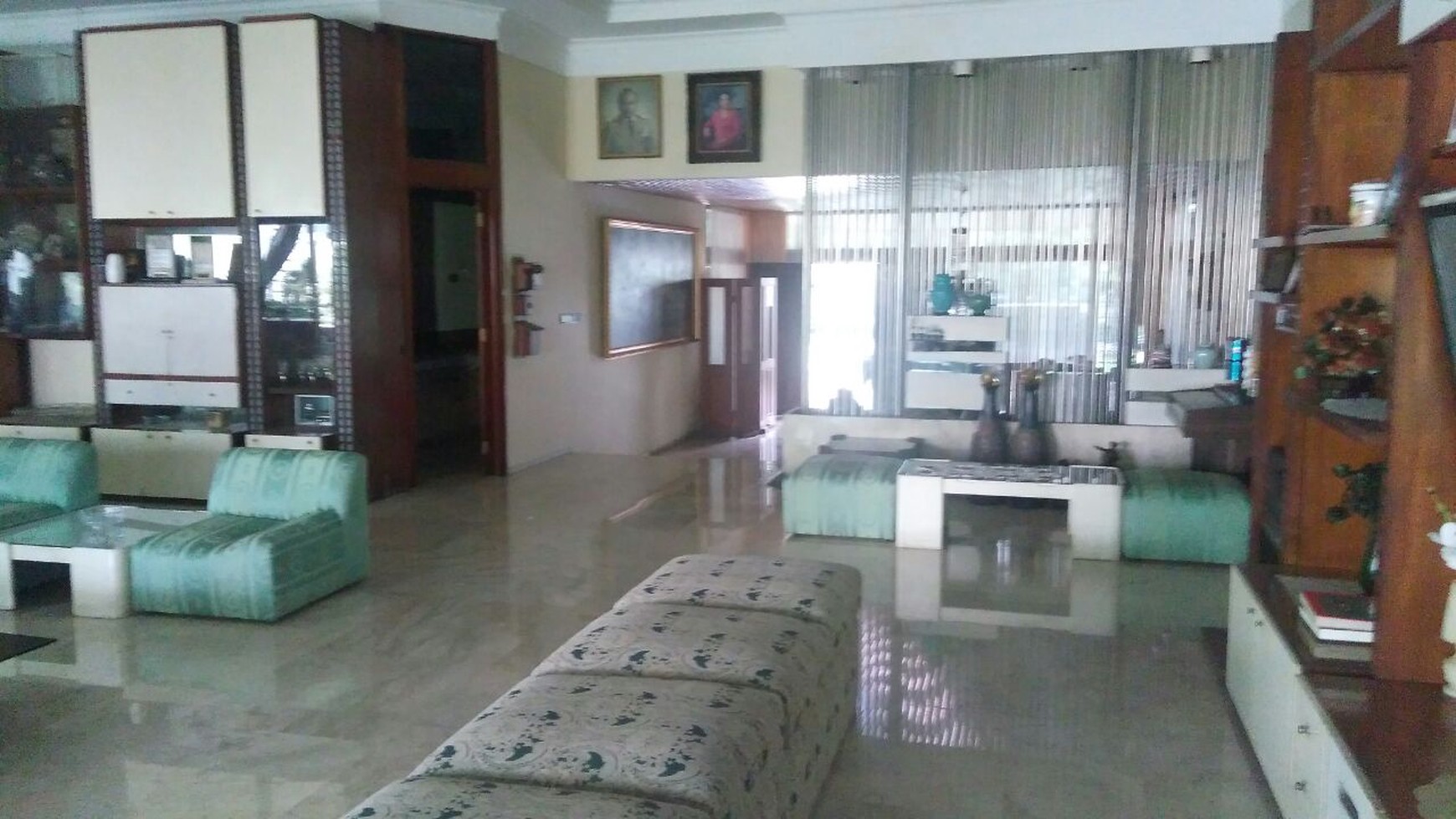 Rumah Lama Terawat dengan Lokasi Strategis @ Pejaten Barat Raya, Jakarta Selatan