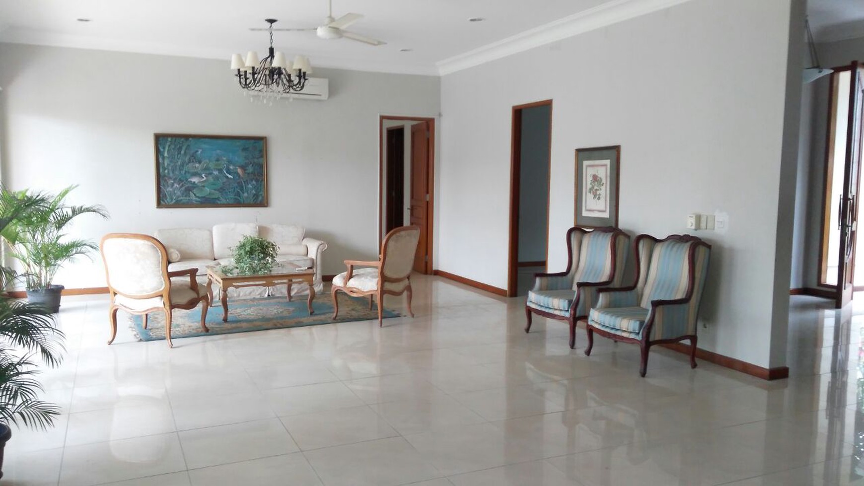 Rumah Dengan Lokasi Strategis @ Kemang Barat Raya, Jakarta Selatan