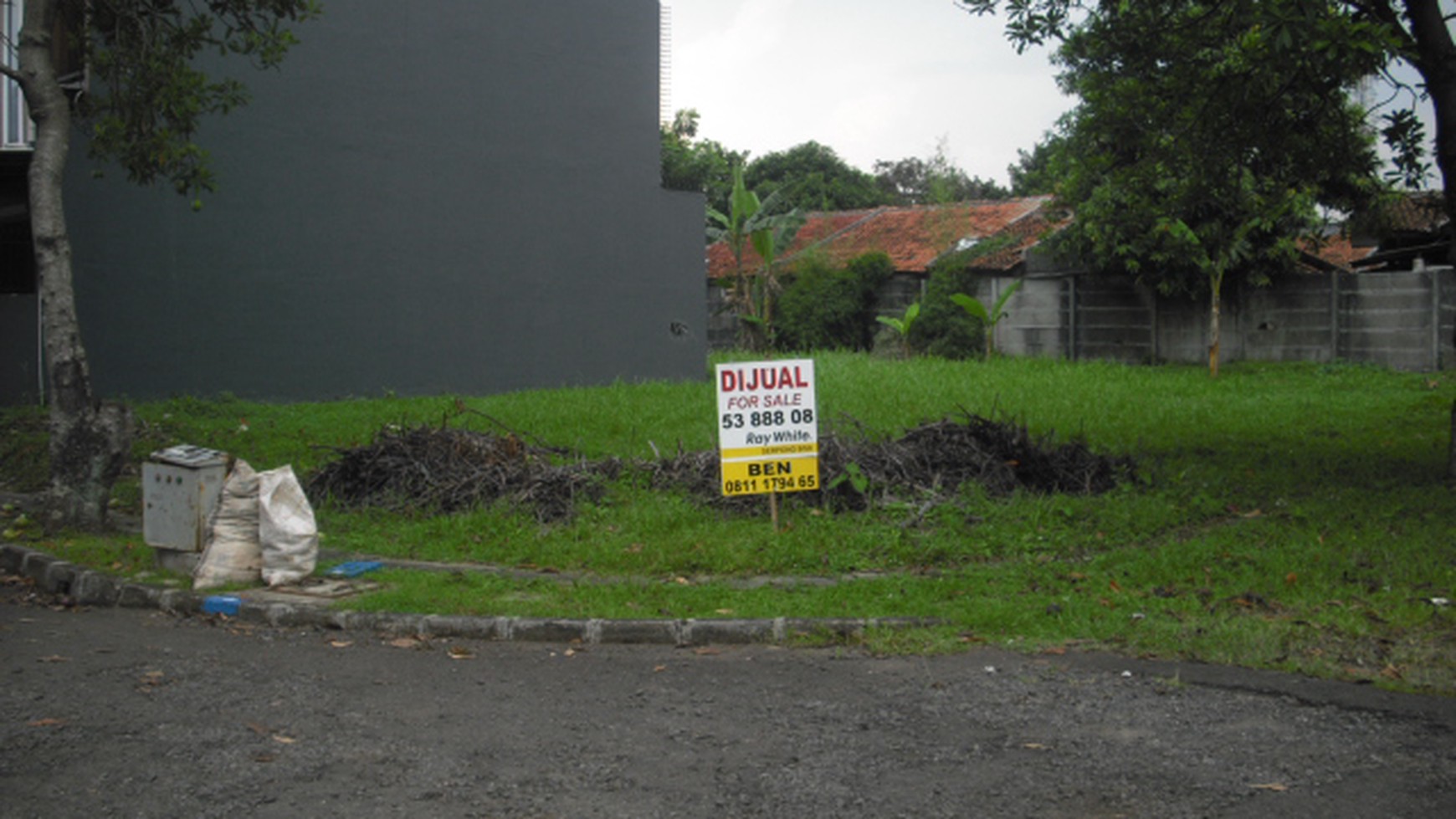 Kavling hook di Anggrek Loka