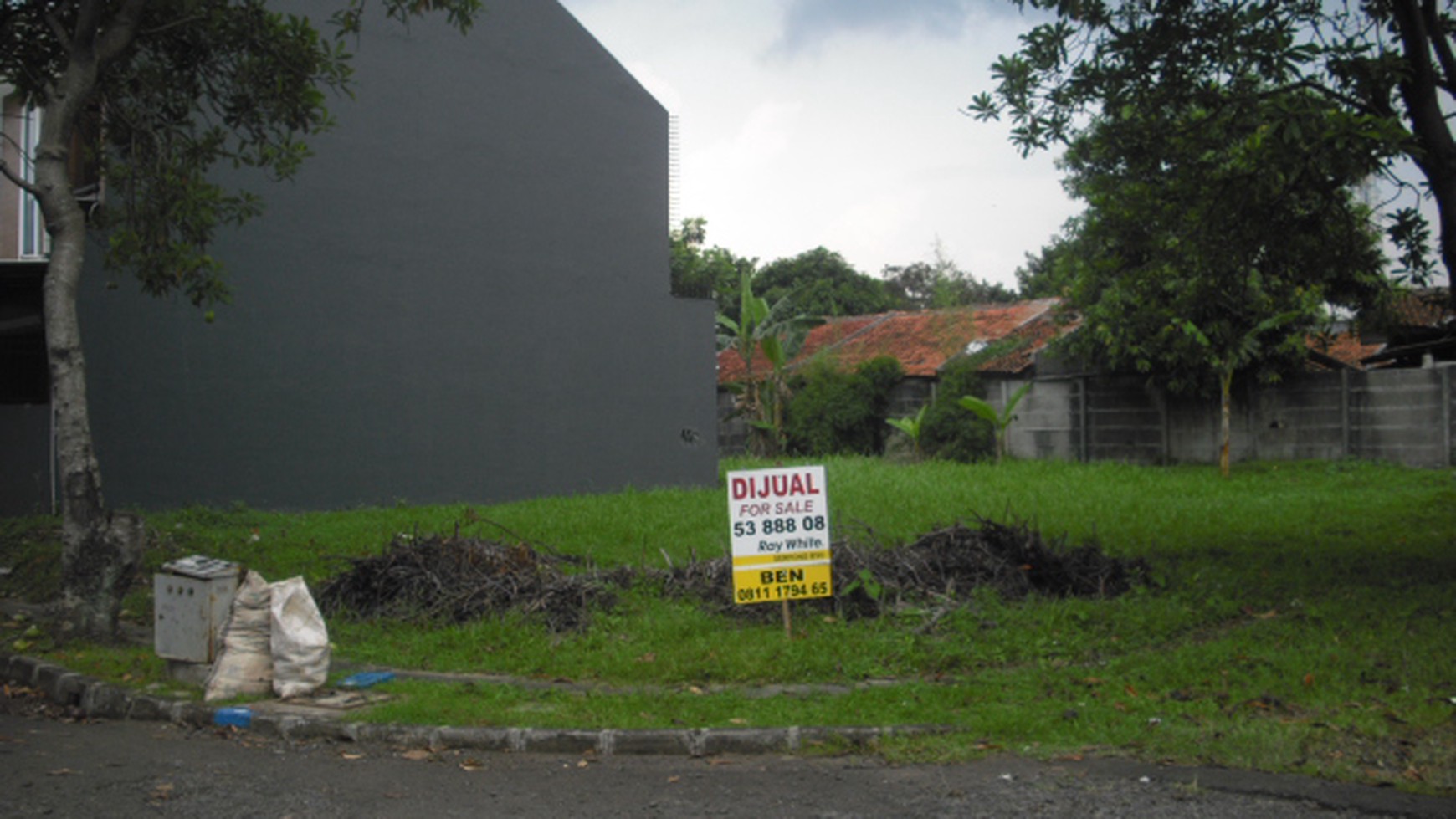 Kavling hook di Anggrek Loka