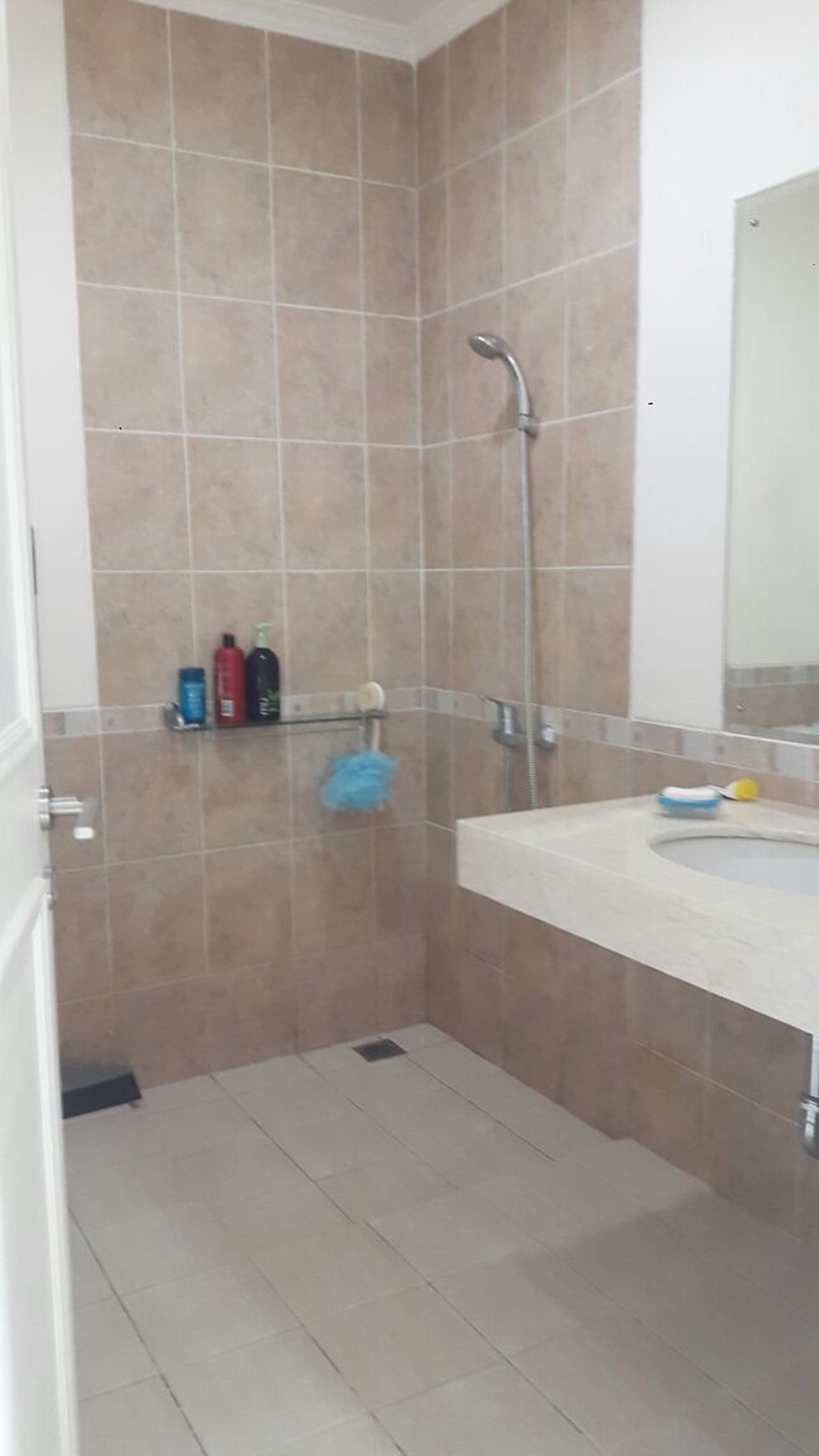 Disewakan Rumah di Taman Rolling Hill - Lippo Karawaci