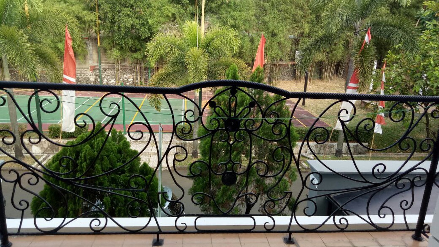 Rumah Bagus,siap huni,dalam cluster di Bintaro Jaya sektor 9