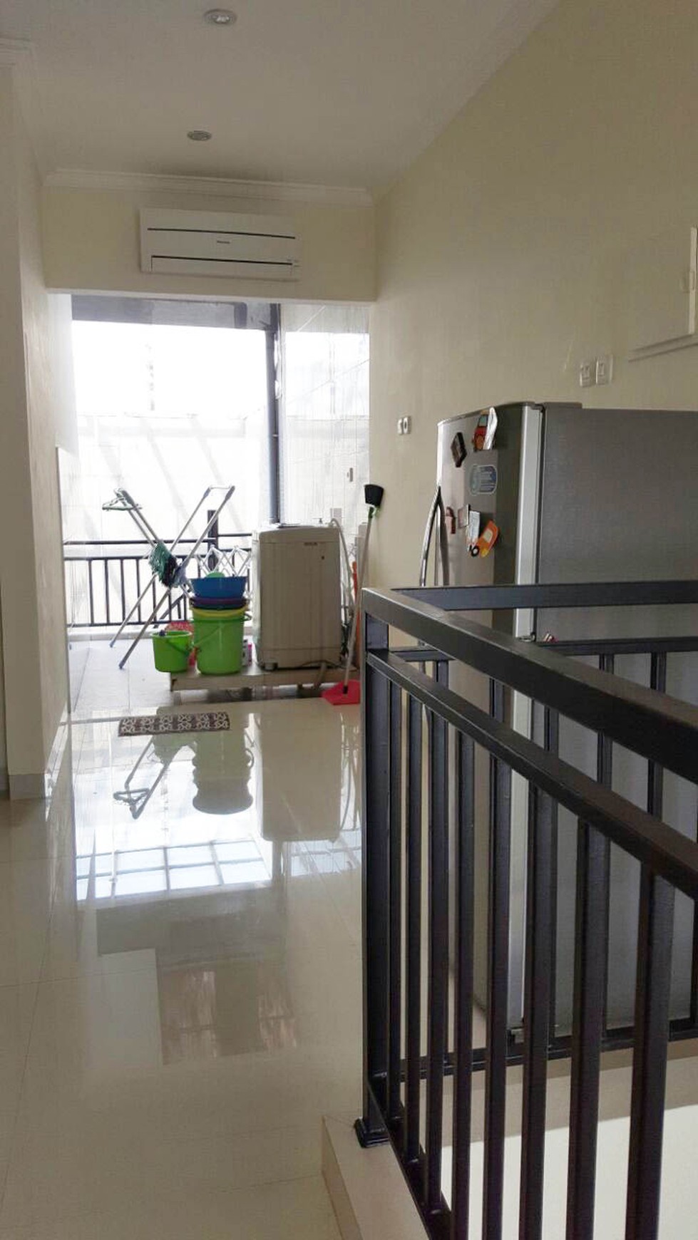 Rumah Pelangi Jingga, Kelapa Gading Luas 8x18m2