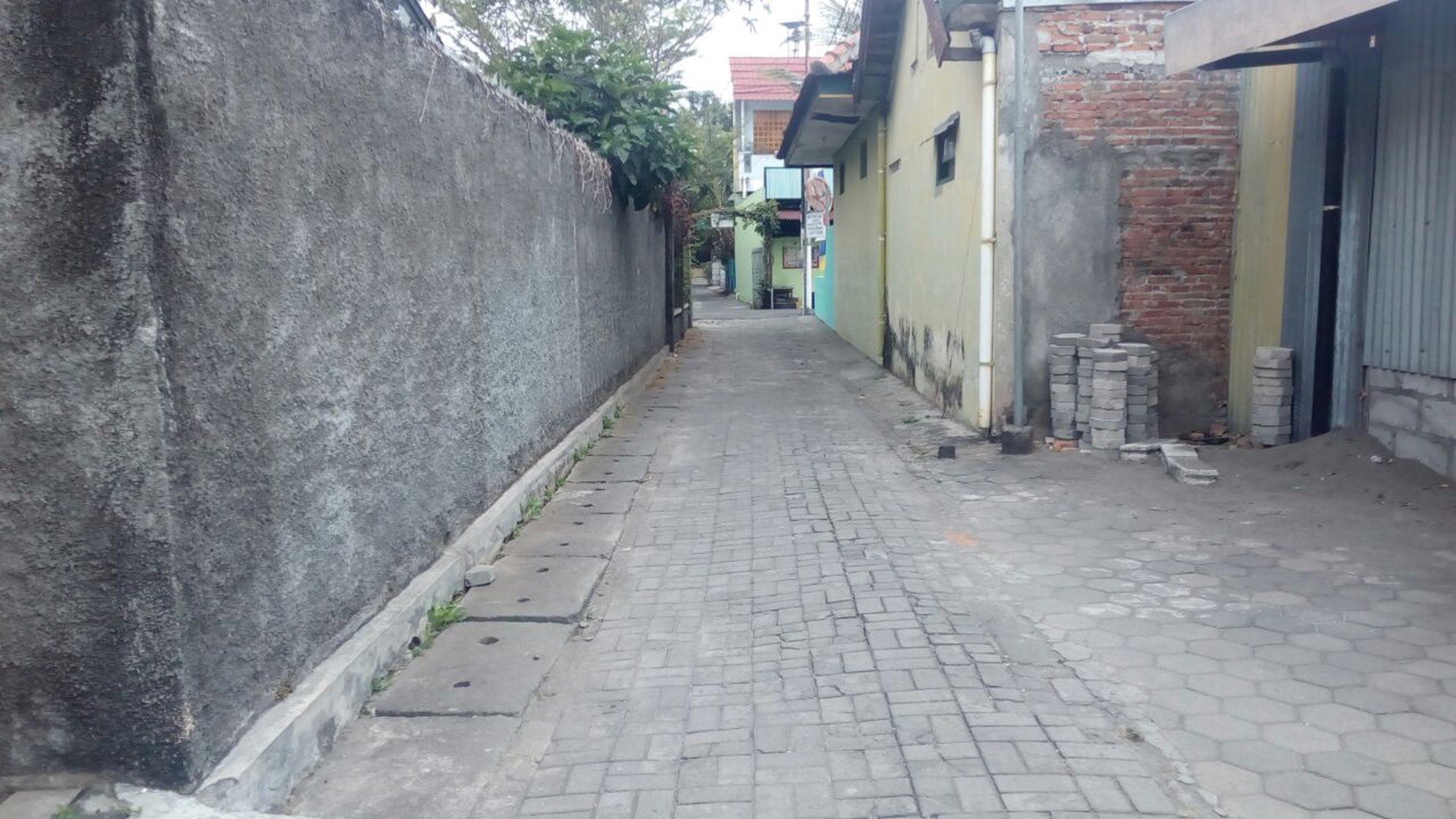 RUMAH LAMA COCOK UNTUK GUEST HOUSE, KARANGKAJEN, MERGANGSAN, KODYA