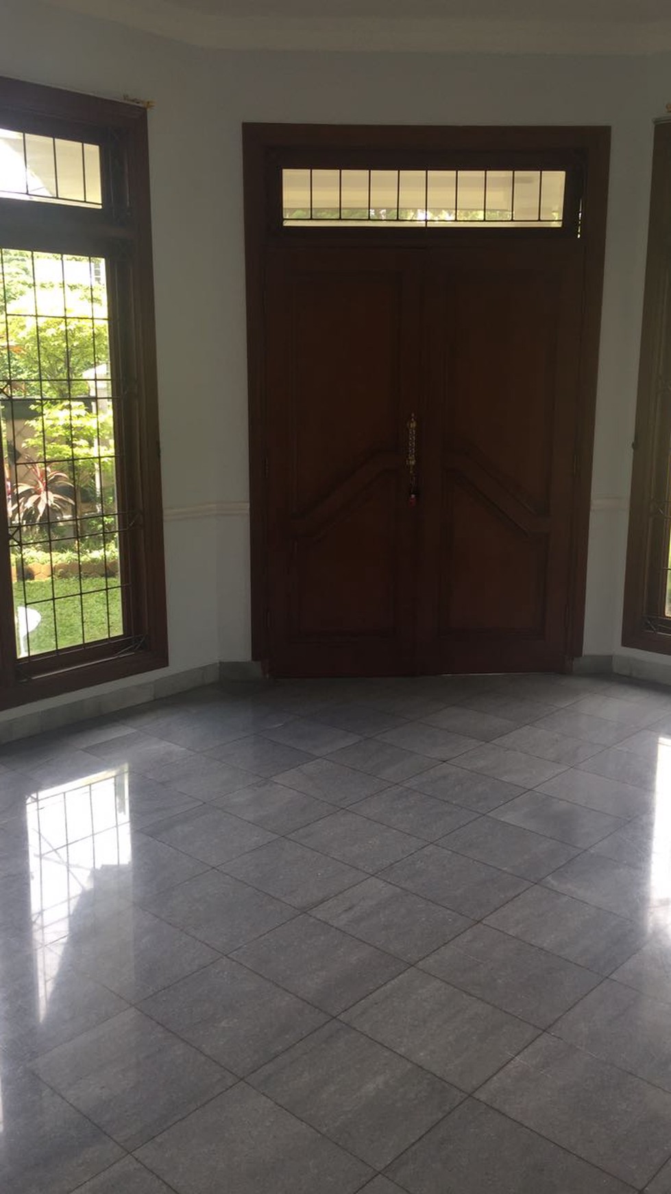 Disewakan Rumah Bagus Di Jl YRS, Jurangmangu