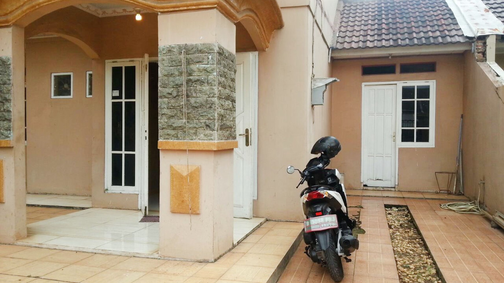 Dijual Rumah Bagus Di Jl Duren Village, Cileduk