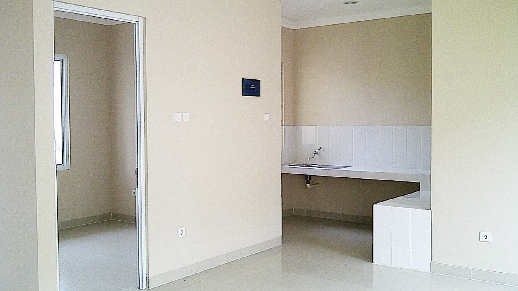 HOT LISTING!!! Rumah Minimalis Dijual di Water Spring, depan taman