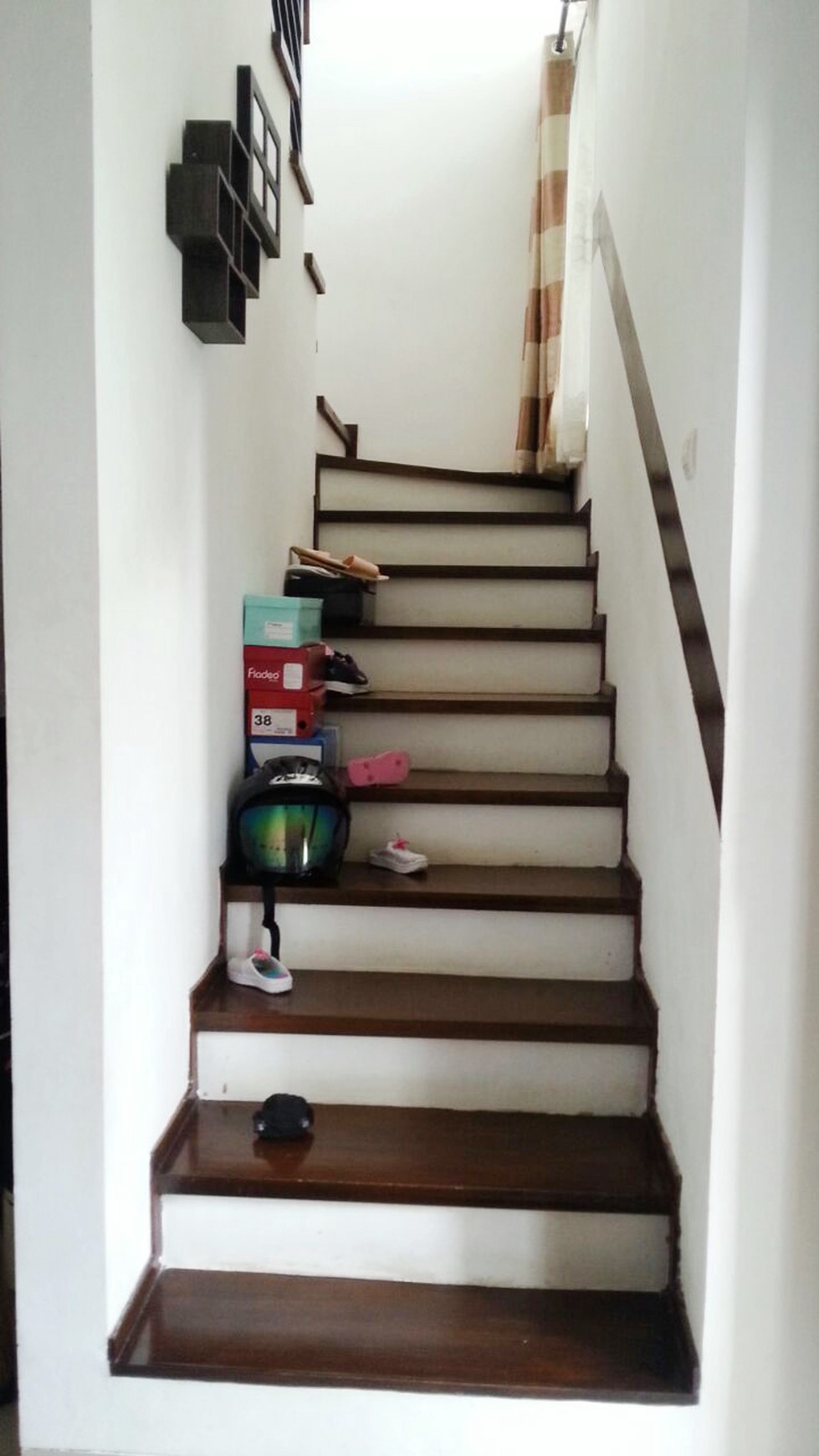 Dijual Rumah Bagus Di Jl Ceger Raya, Pondok Aren