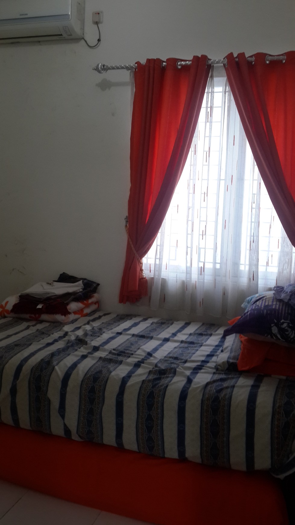 RUMAH DI JUAL - FULL FURNISHED - GRAND WISATA BEKASI