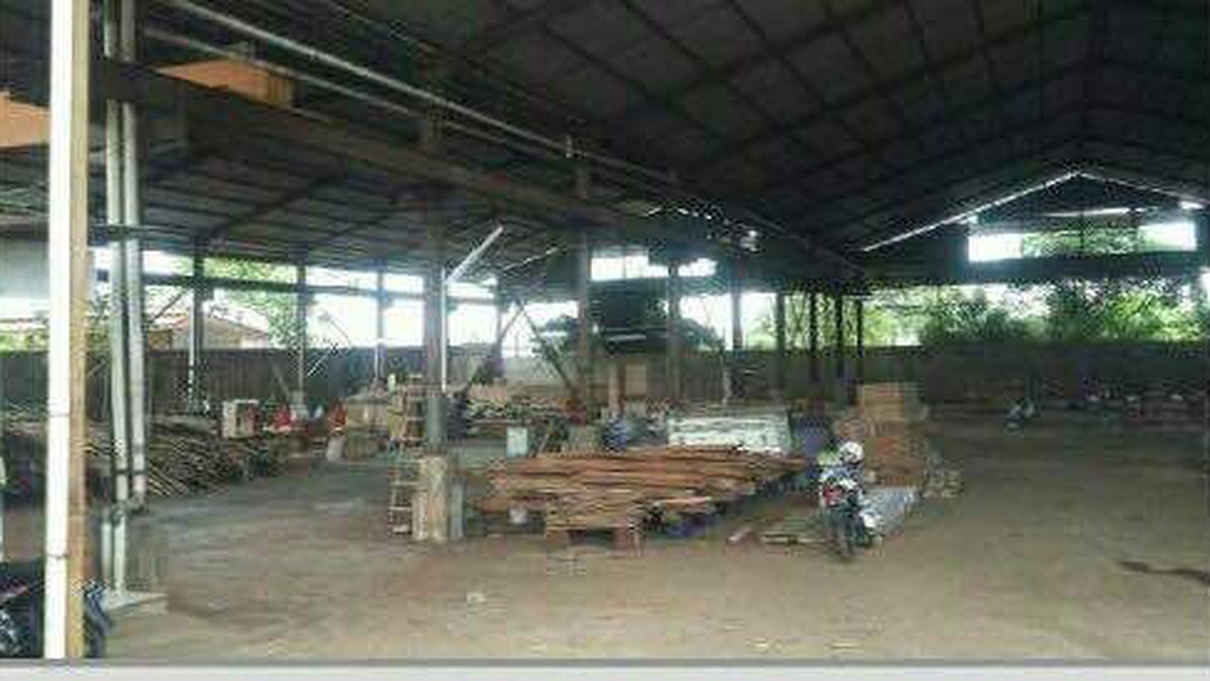 Gudang Luas 5746 m2 di Cimuning, Bekasi