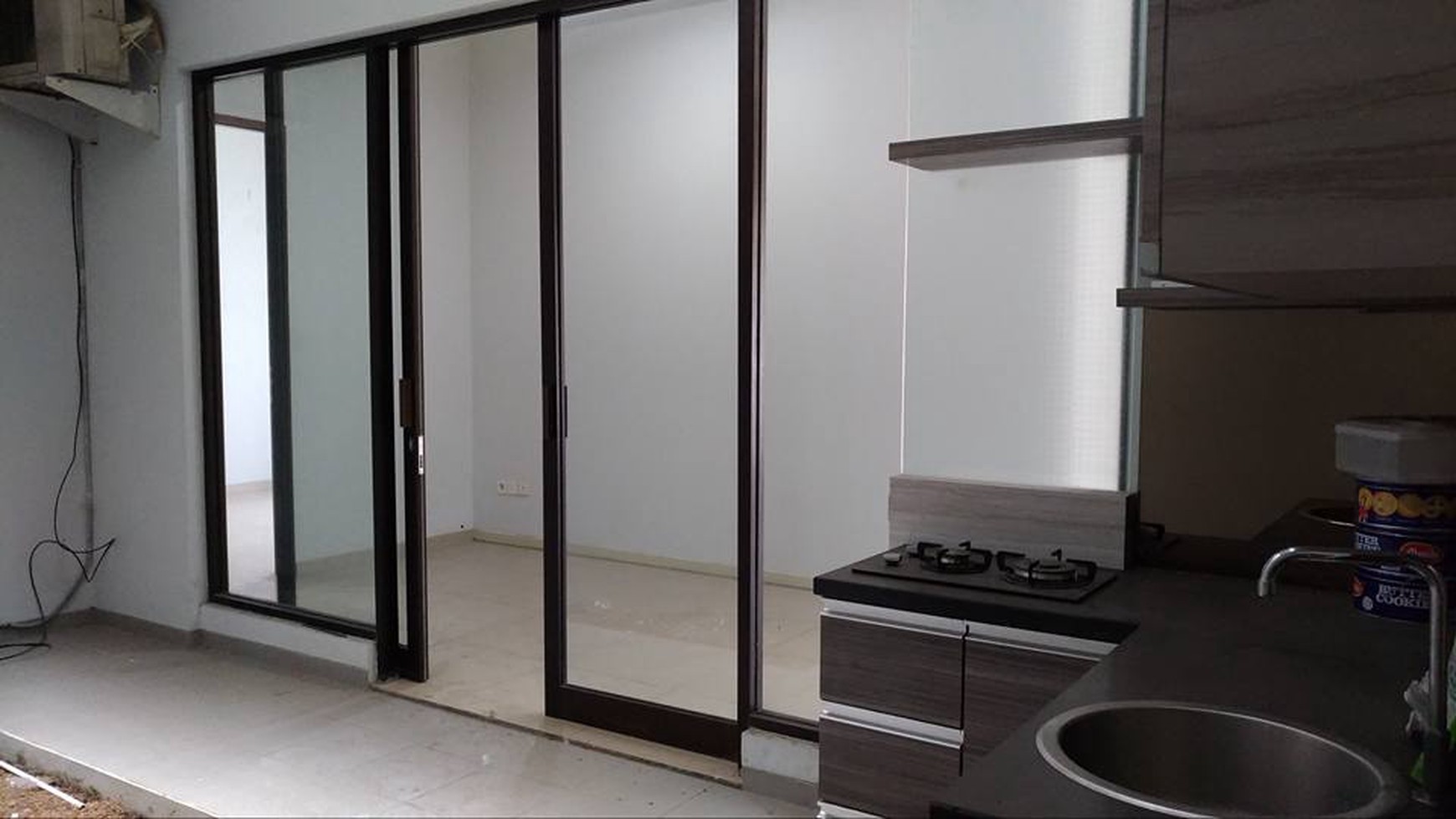 RUMAH SEMIFURNISED DI SETRADUTA KAMAR 1+1 HANYA 59 JT SAJA
