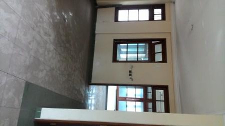 DISEWAKAN RUMAH UNTUK USAHA KOMERSIAL DI MENTENG