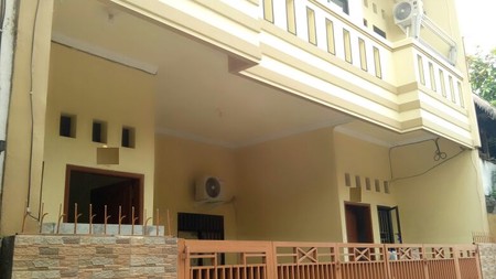 Rumah jual 2 unit di Tanjung Barat JakBar