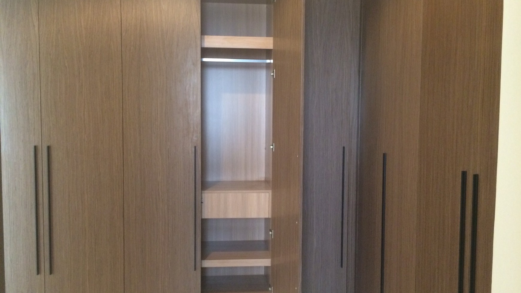 Apartemen Jual di Botanica Simprug 3 Bedrooms