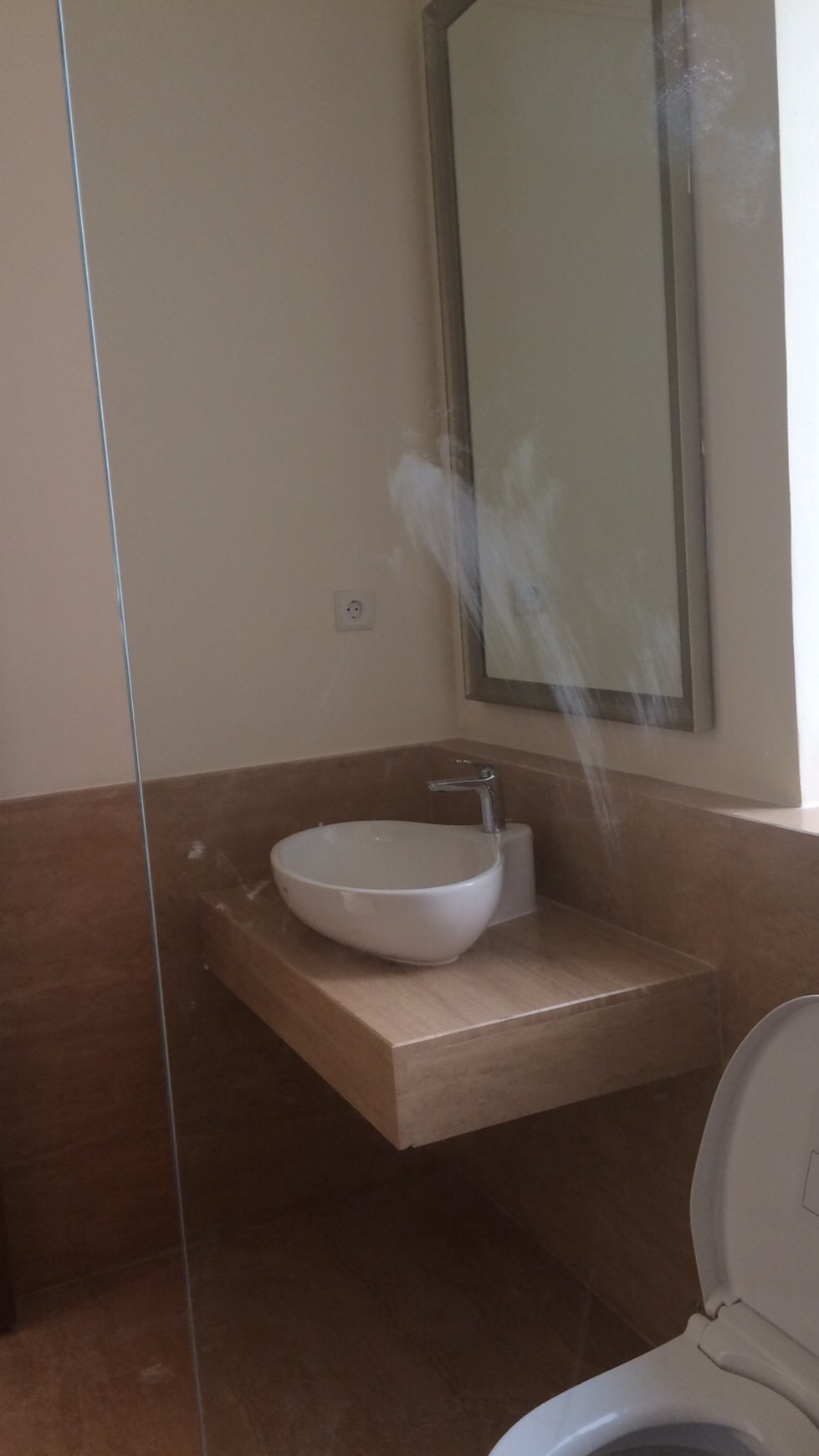 Apartemen Jual di Botanica Simprug 3 Bedrooms