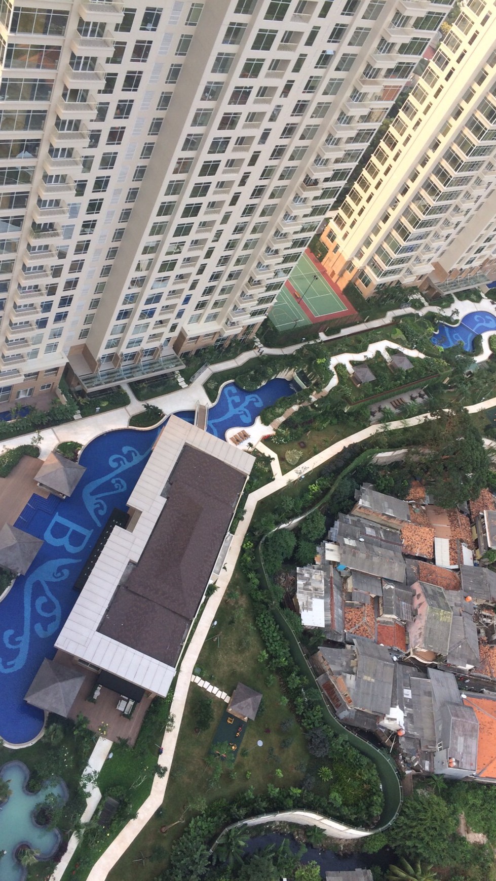 Apartemen Jual di Botanica Simprug 3 Bedrooms