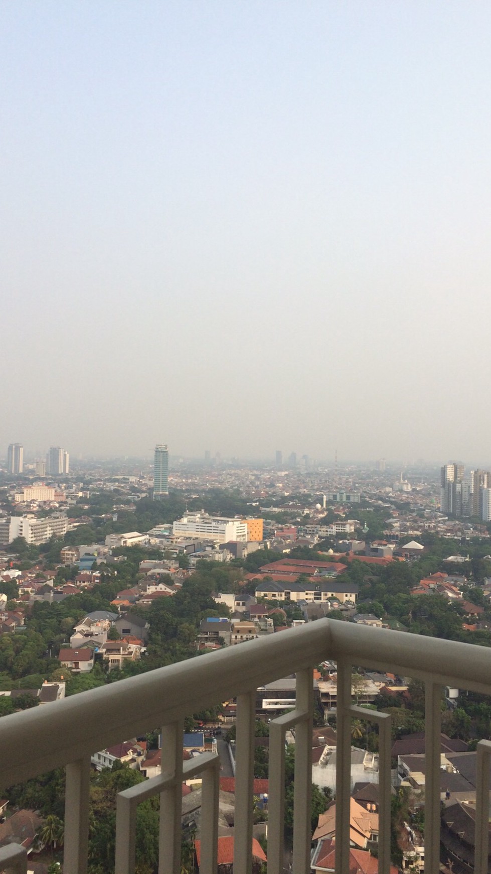 Apartemen Jual di Botanica Simprug 3 Bedrooms
