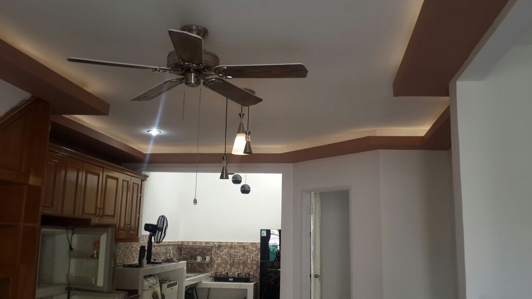 Dijual / Disewakan Townhouse Gandeng di Taman Elok Selatan Lantai Dasar - Lippo Karawaci