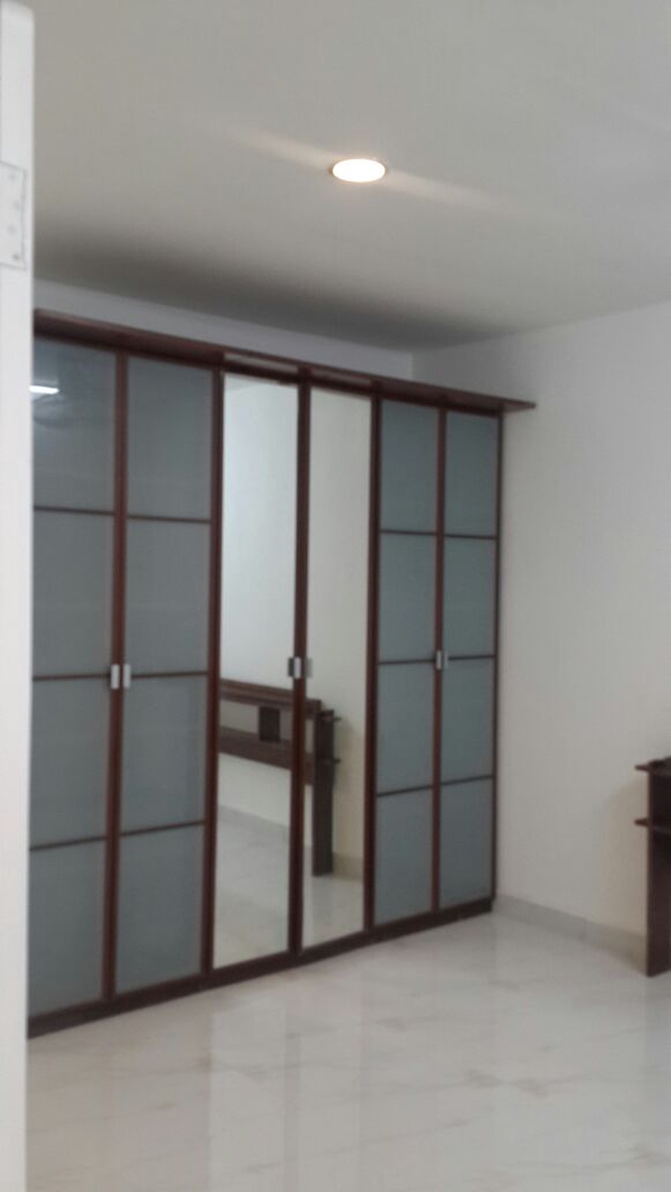 Dijual / Disewakan Townhouse Gandeng di Taman Elok Selatan Lantai Dasar - Lippo Karawaci