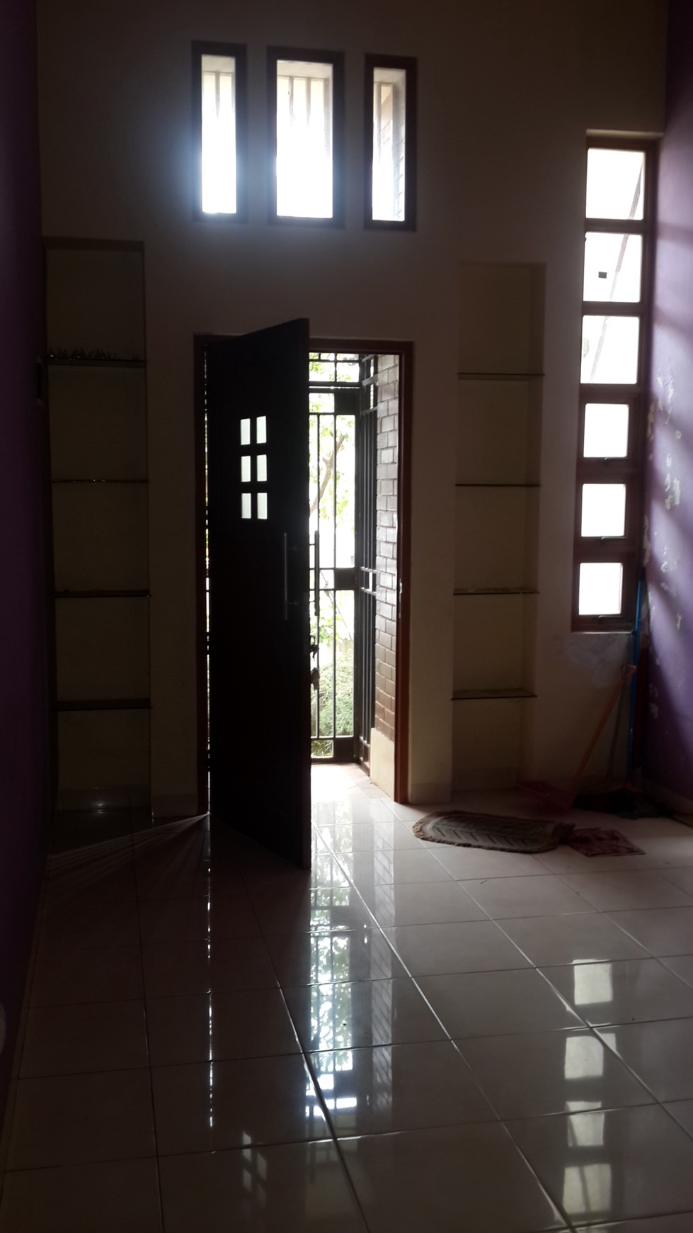 RUMAH DI SEWA KAN DI WATER GARDEN GRAND WISATA - BEKASI