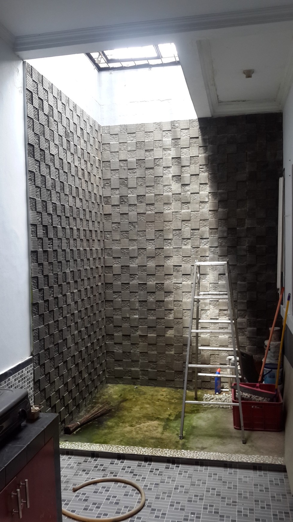 RUMAH DI SEWA KAN DI WATER GARDEN GRAND WISATA - BEKASI