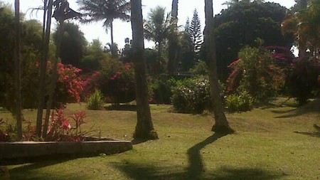 Dijual - Vila dekat Taman Safari, hitung tanah