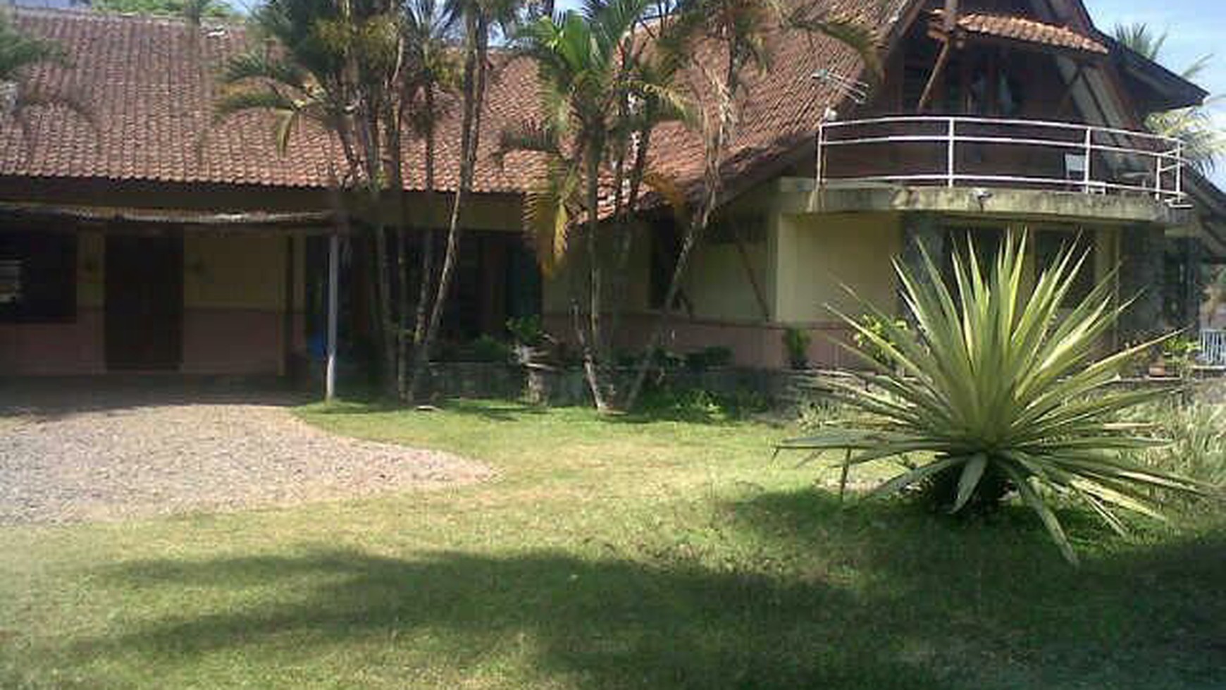 Dijual - Vila dekat Taman Safari, hitung tanah