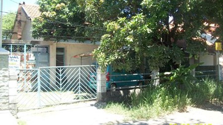 Rumah Jelek, Hitung Tanah, Row Jalan Lebar, Jalan Depan Paving, Bebas Banjir, ada Gas Alamnya