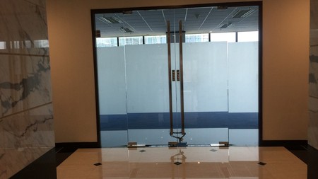 Sewa Ruang Kantor di Plaza Mutiara, Mega Kuningan