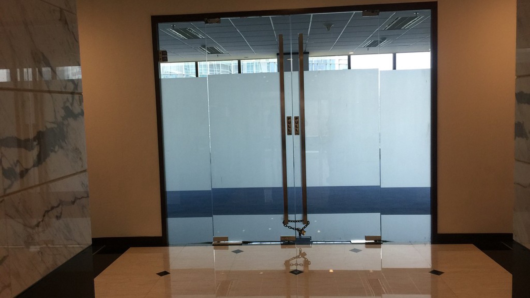 Sewa Ruang Kantor di Plaza Mutiara, Mega Kuningan