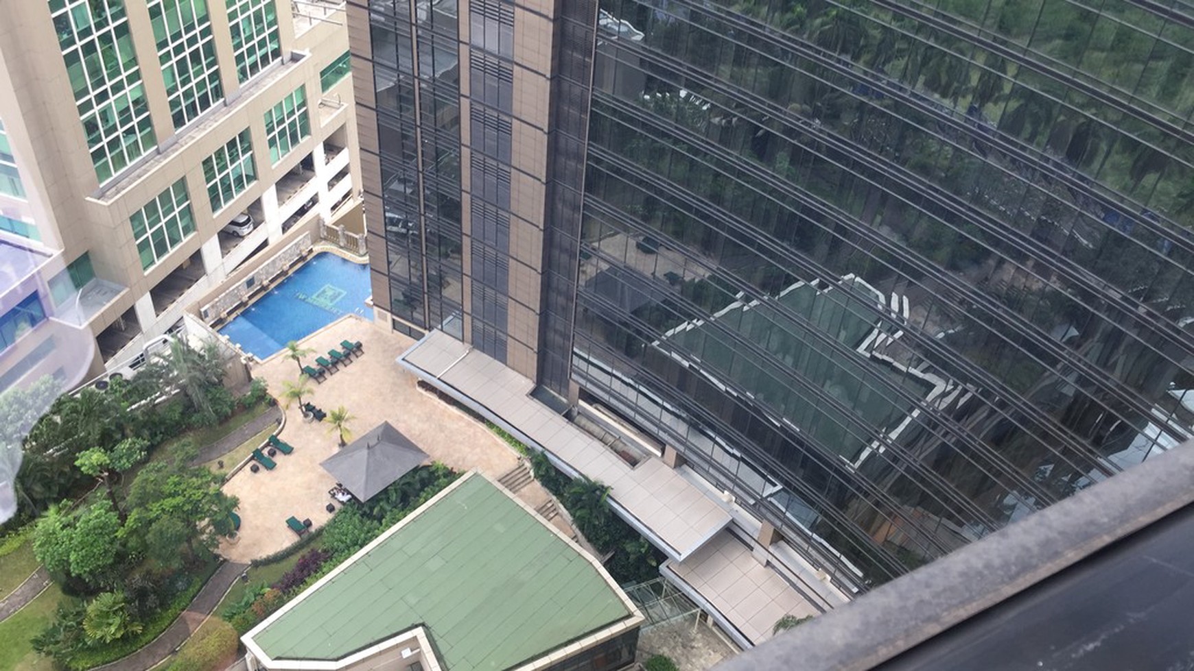 Sewa Ruang Kantor di Plaza Mutiara, Mega Kuningan