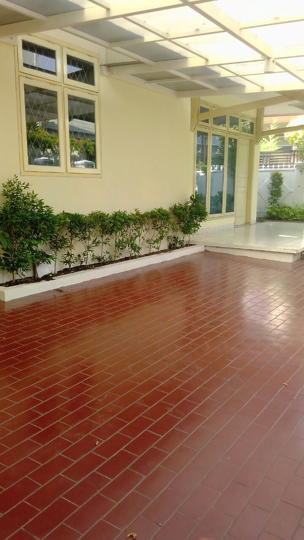 beautiful house in the prime area of Tebet