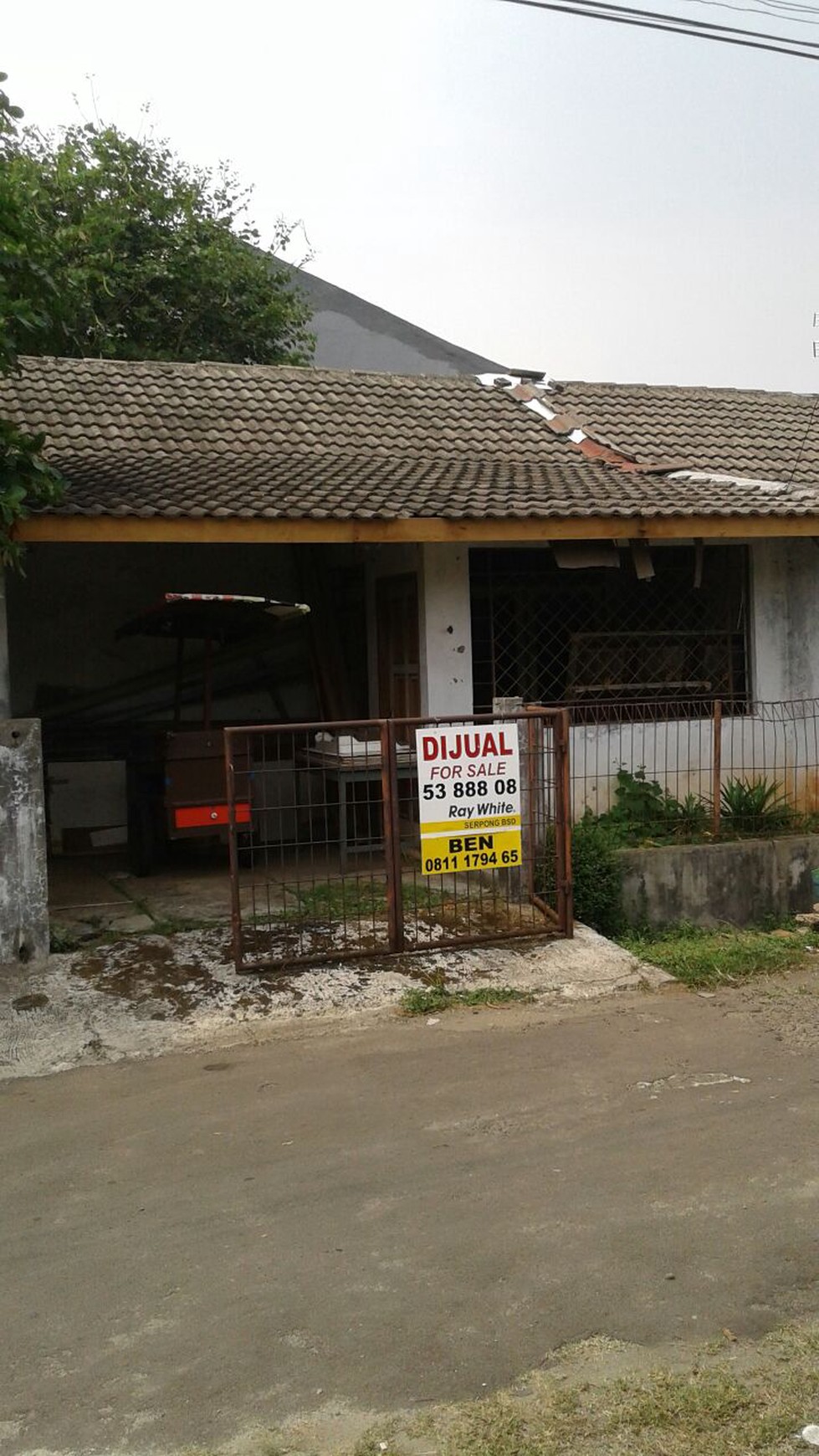 Kavling badan depan taman di Griya Loka