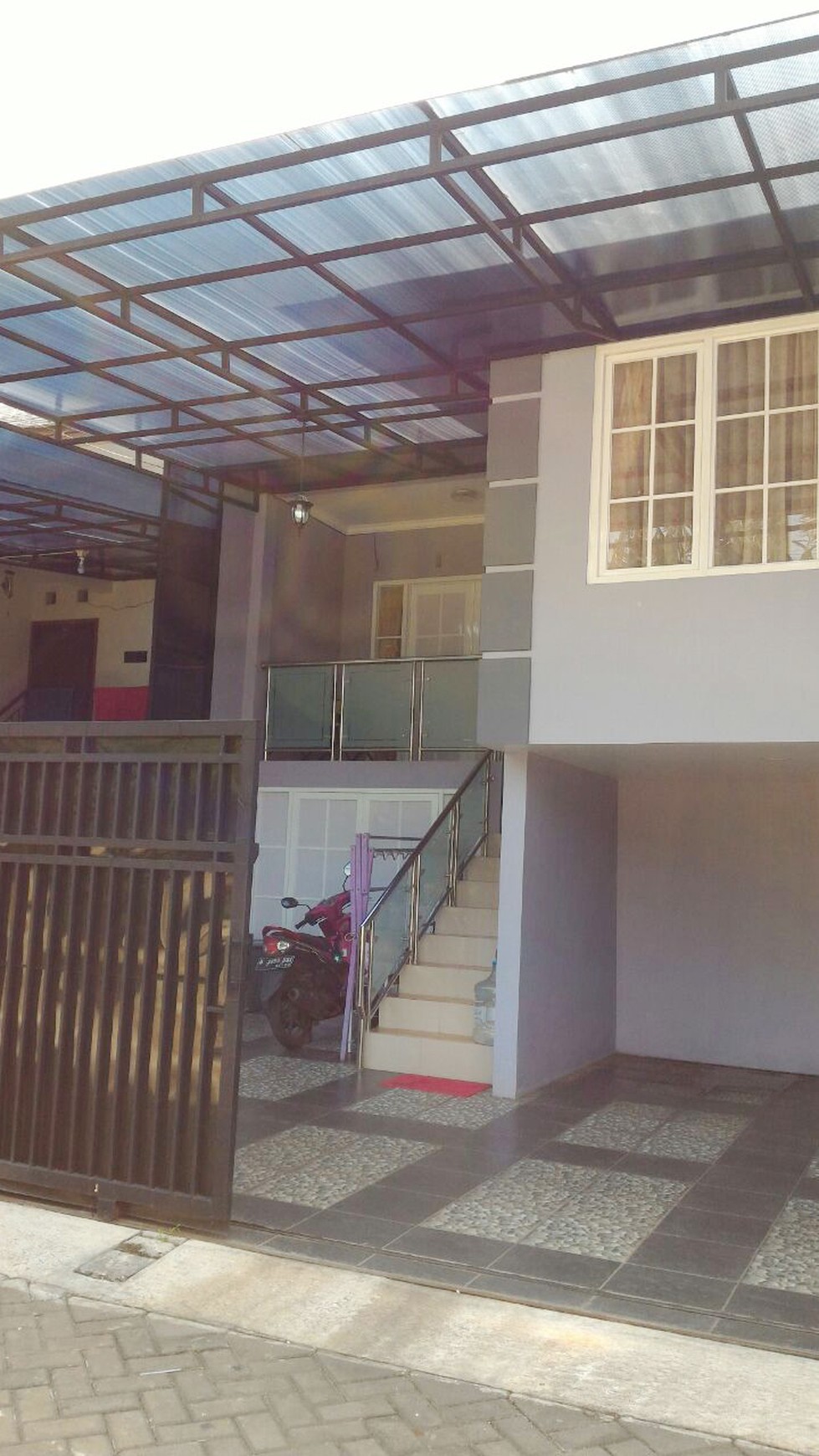 HOT SALE!!! Dijual Cepat Rumah Nyaman, Lokasi sangat Srategis Di Ciledug.