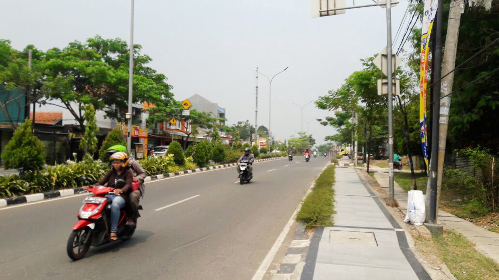 Dijual Tanah Lokasi sangat Strategis, Pinggir Jalan, Di Serpong