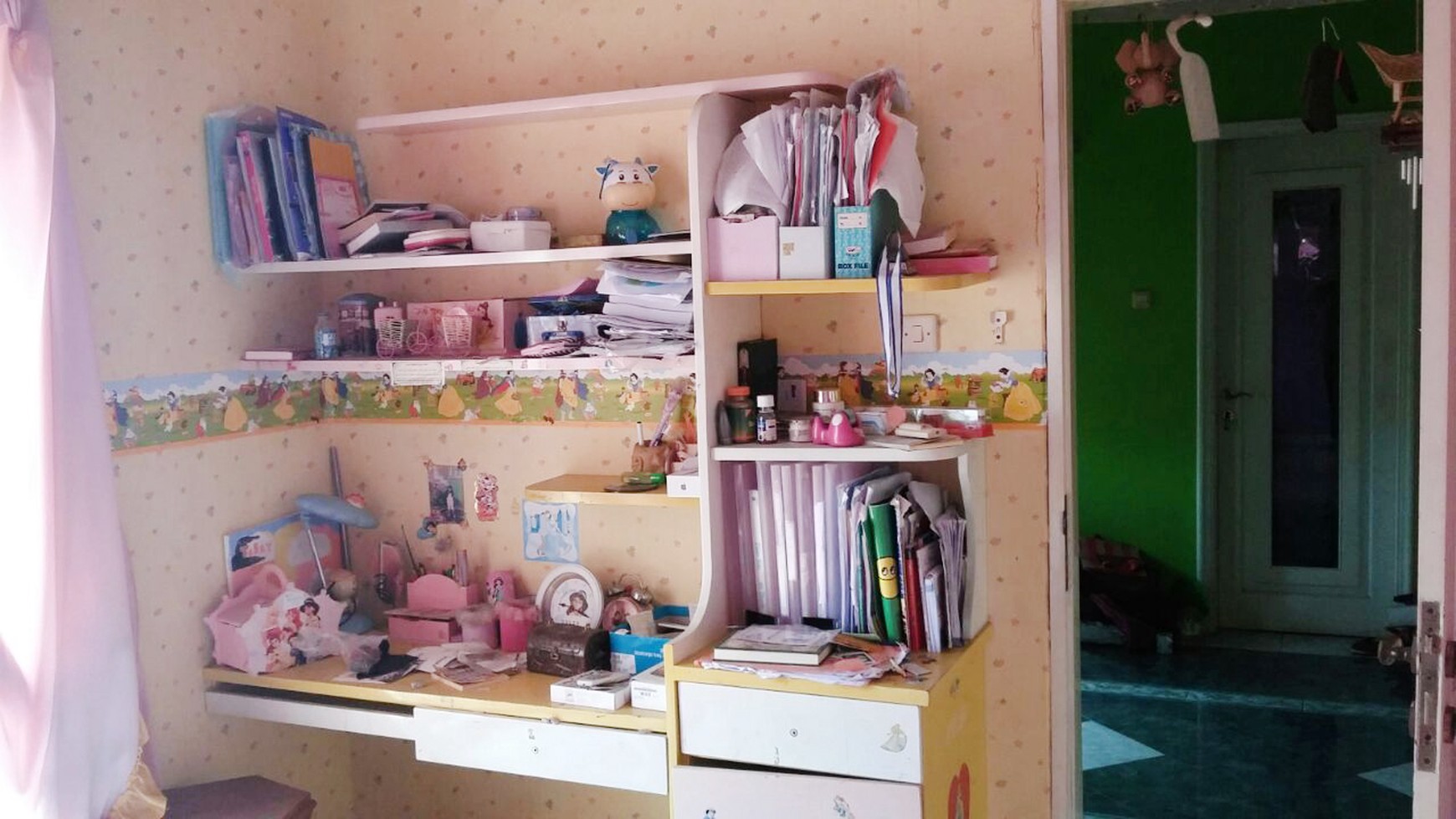Dijual Rumah Nyaman dan Siap Huni di Kawasan Ciledug, Tangerang