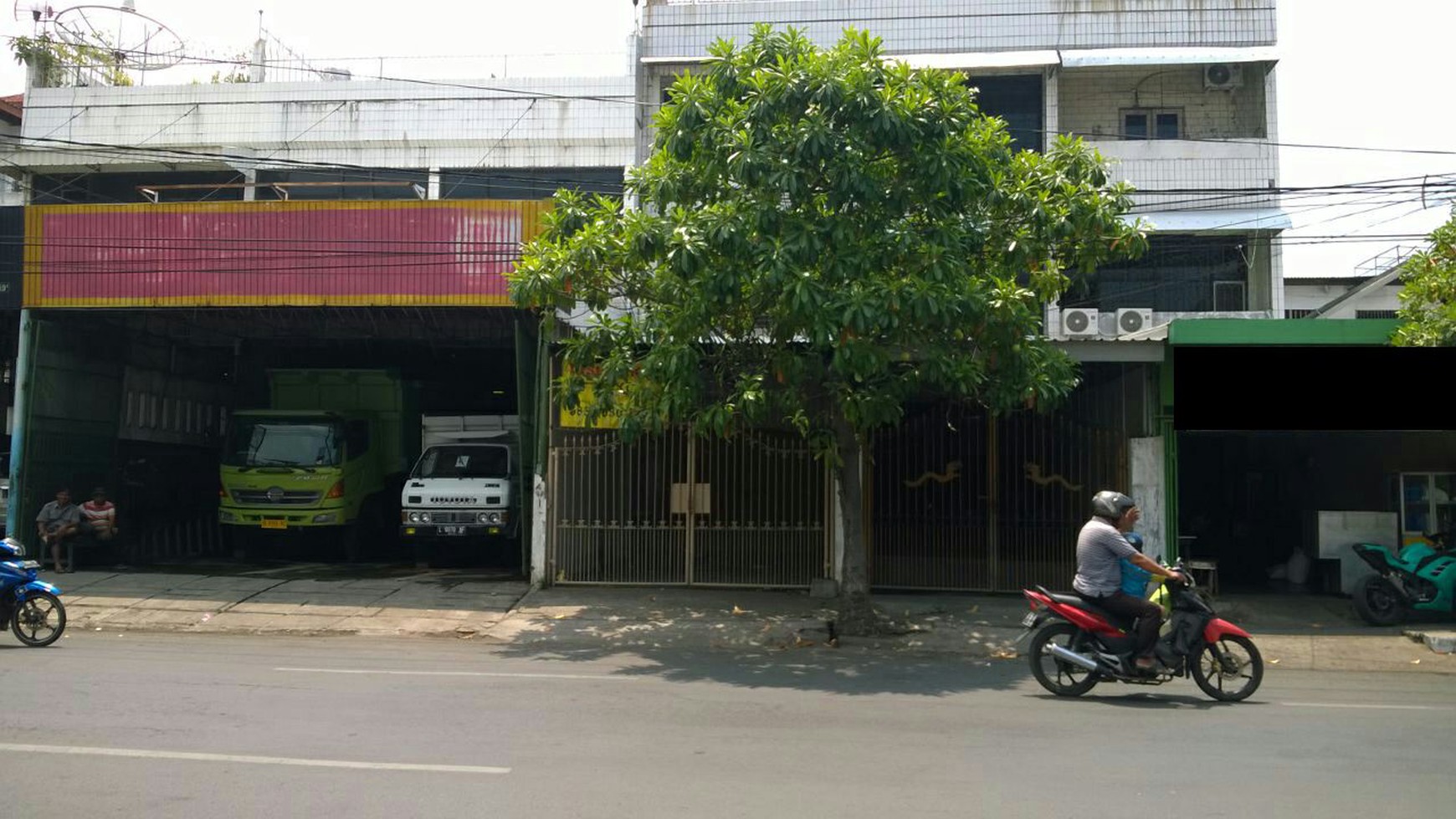 SEWA RUKO 3 LANTAI KAPAS KRAMPUNG STRATEGIS