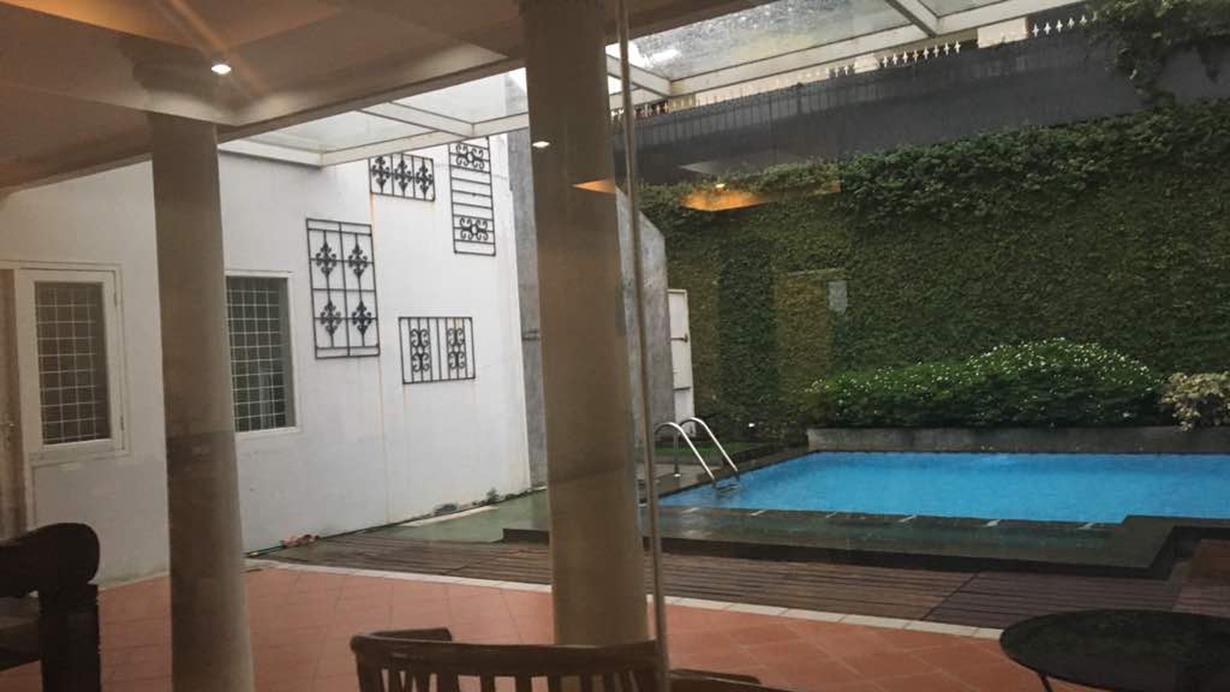 Rumah siap huni di Cinere