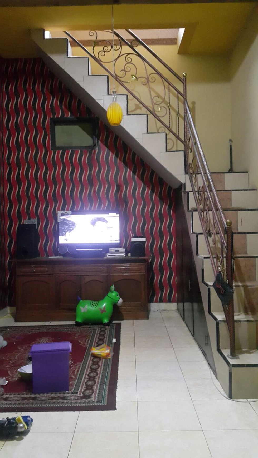 RUMAH JL. DARMO SUGONDO GRESIK