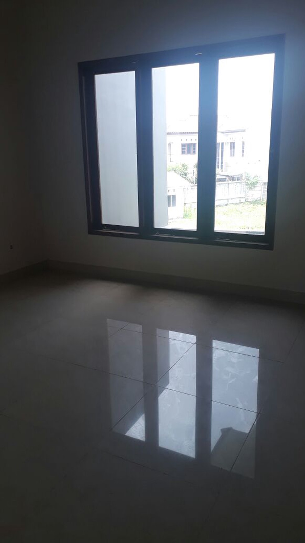 Rumah Baru,dalam cluster di Bintaro Jaya sektor 9