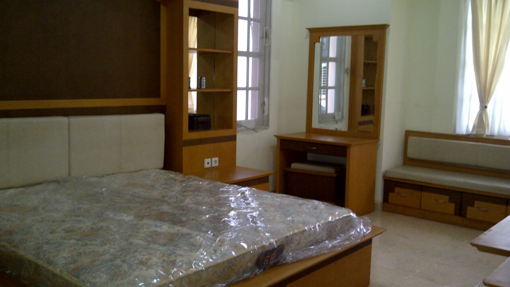 Rumah siap huni di Sutera Telaga Biru