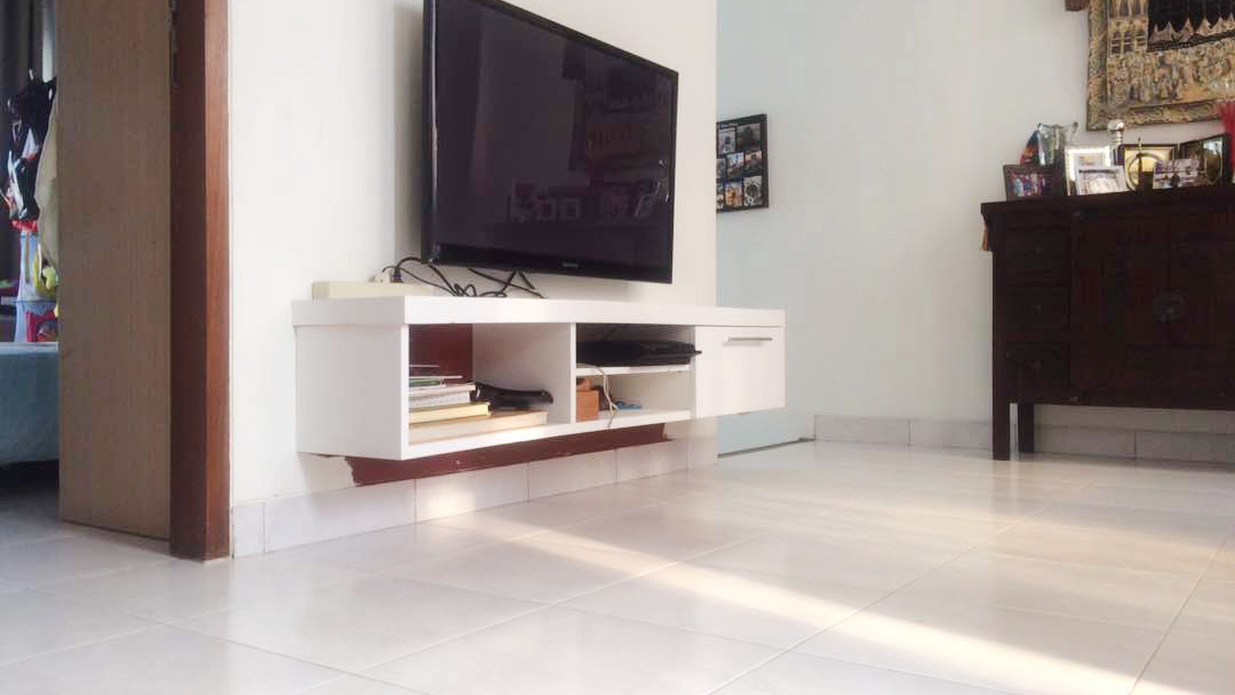 HOT SALE!!! Rumah Nyaman dan Siap Huni di Emerald Town House Bintaro, Tangsel