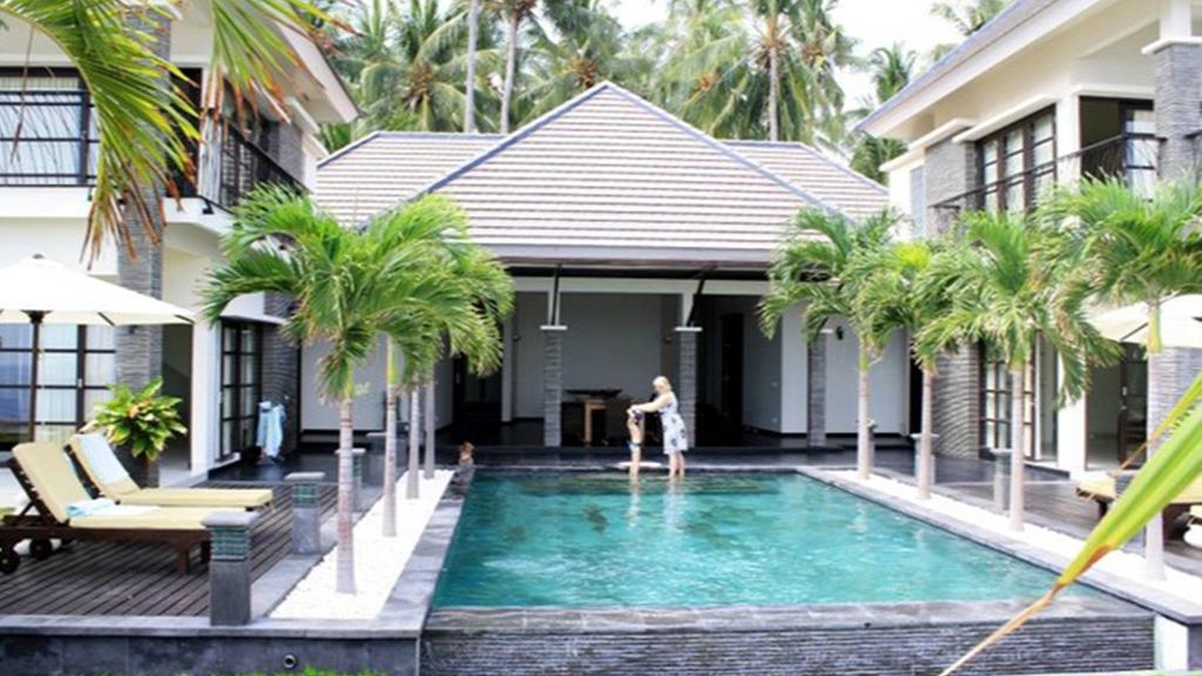 Villa cantik menghadap laut di bali