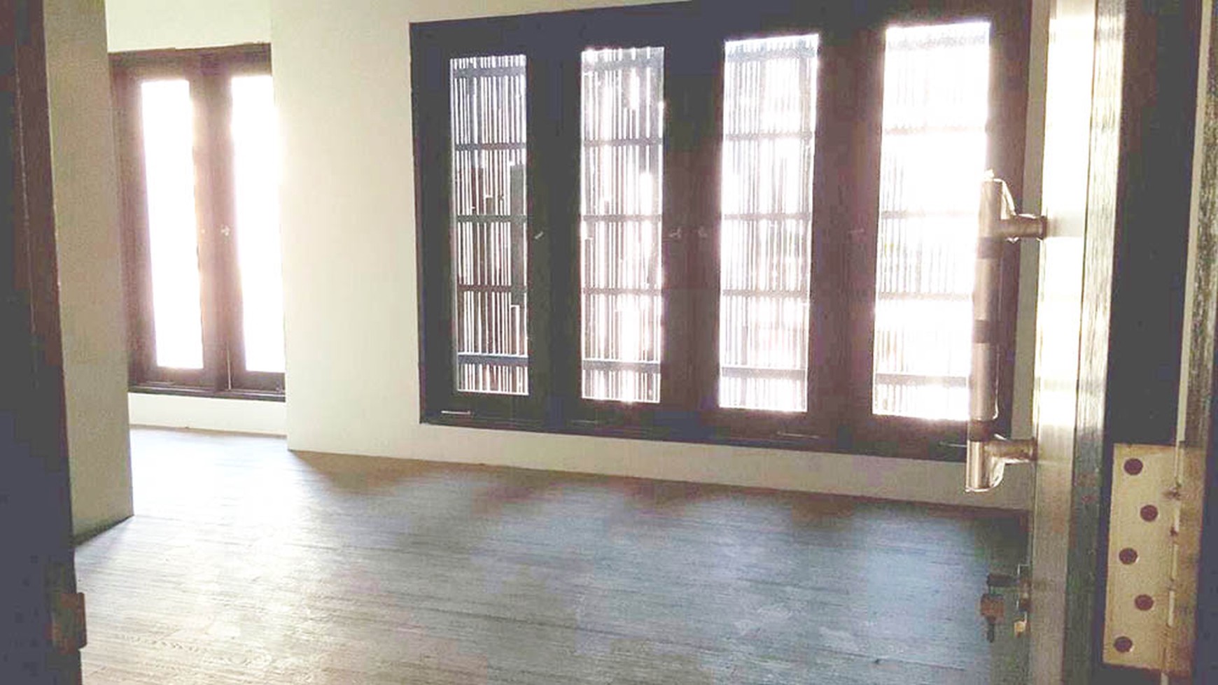 Rumah Artha Gading Villa, Luas 300/1000m2