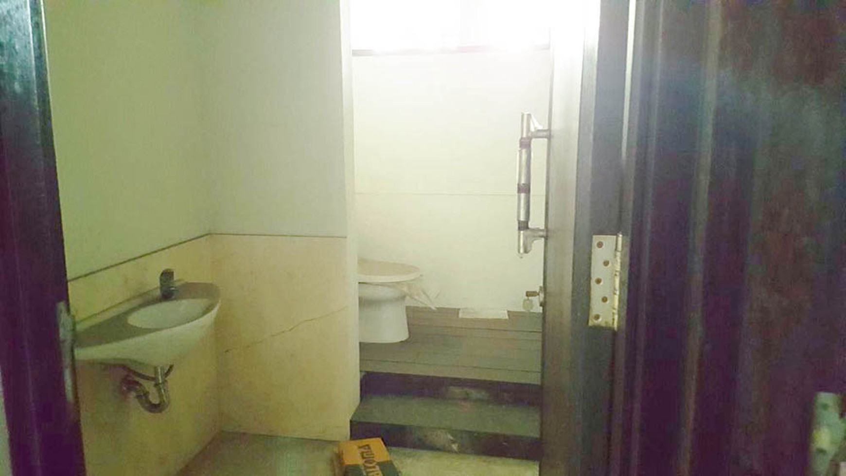 Rumah Artha Gading Villa, Luas 300/1000m2