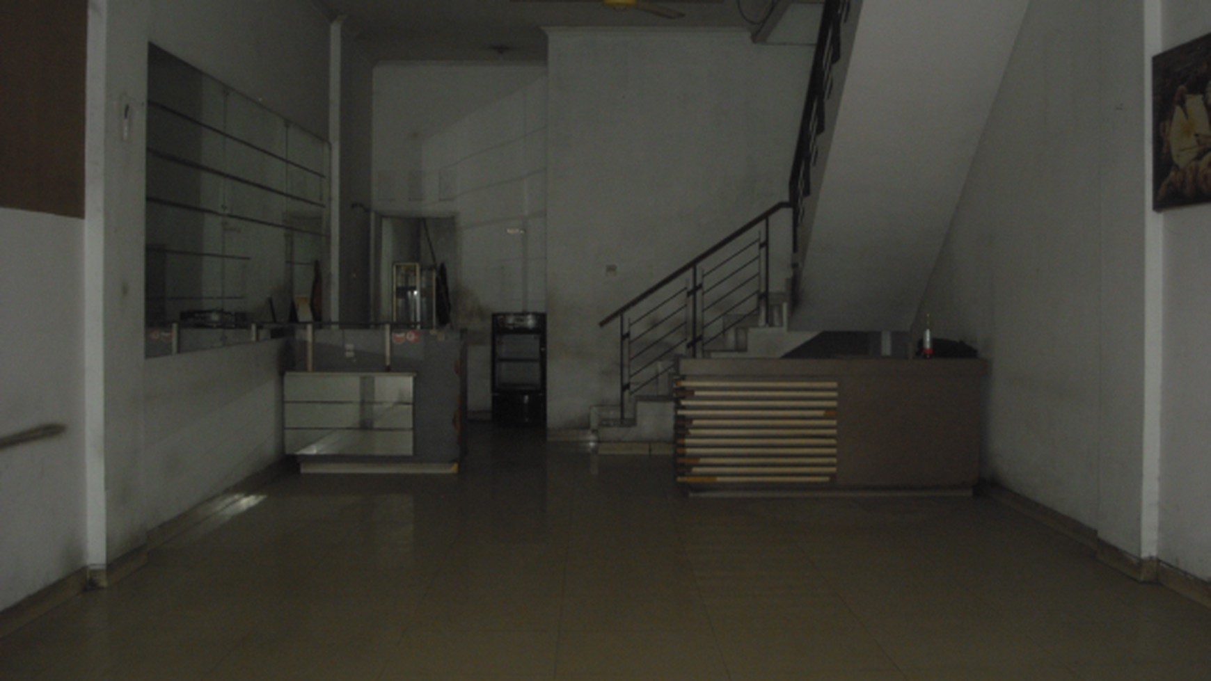 Ruko siap Pakai Hadap Jalan Raya Lokasi Strategis